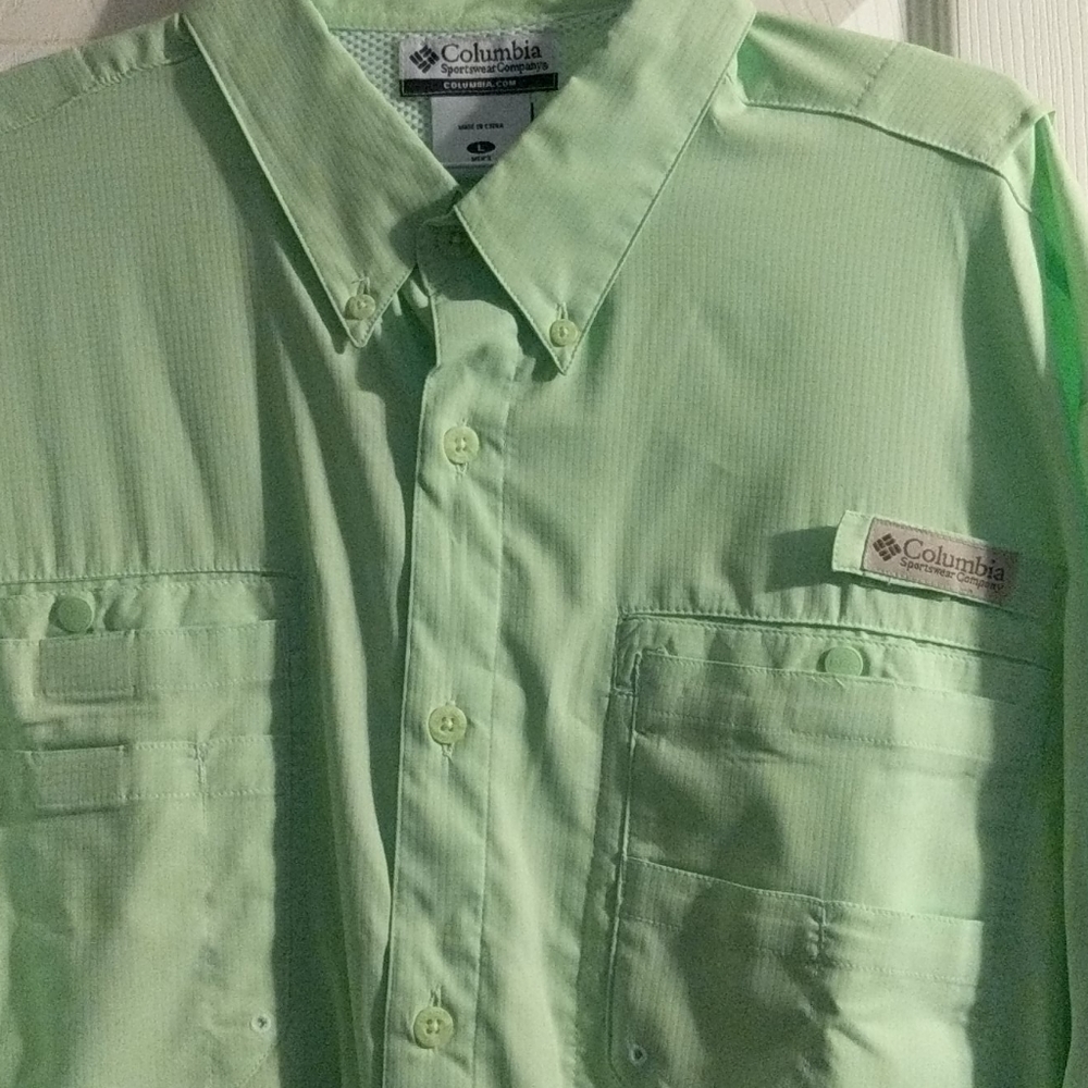 Columbia light green lime button up